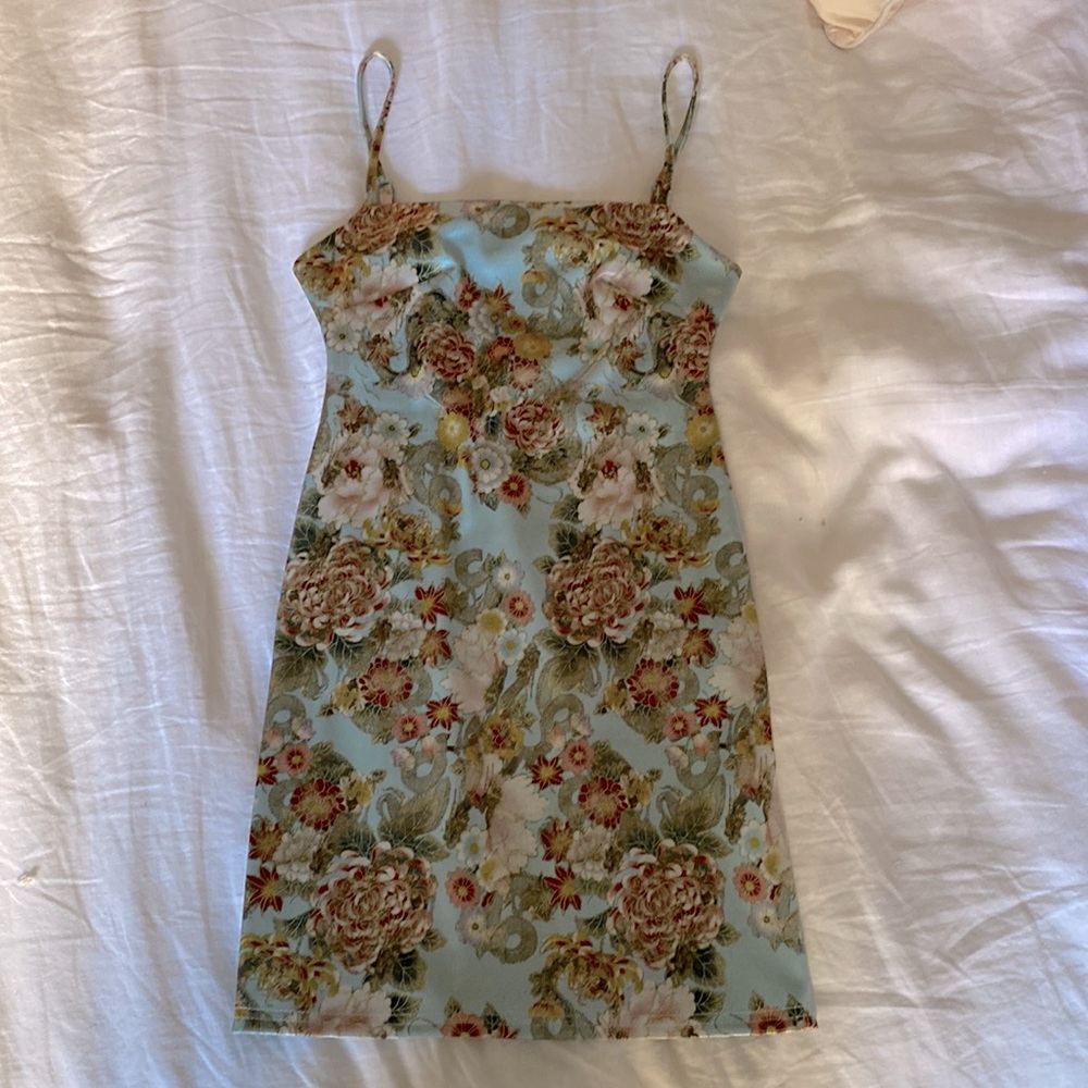 NWOT Urban Outfitters Blue Floral Dress, size XS